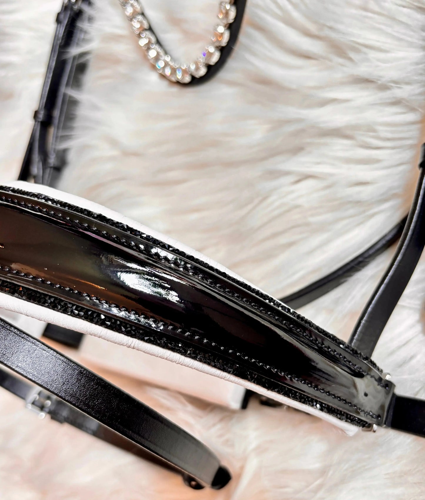 Classic Collection - Crystal Swan CR-Harmonyequestrian