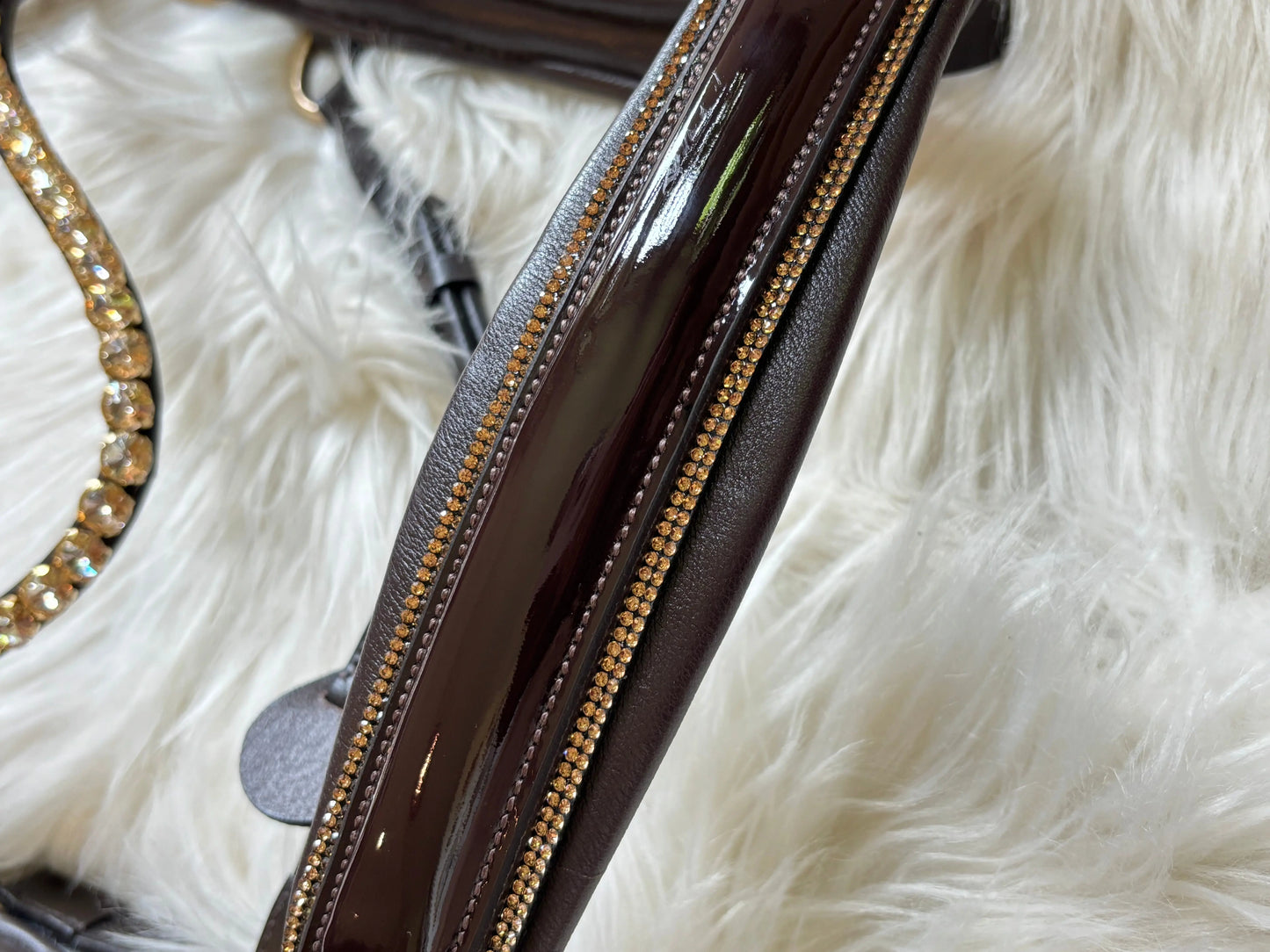 Midnight Supreme – Lack Gold Edition Braun & Schwarz - CR-Harmonyequestrian