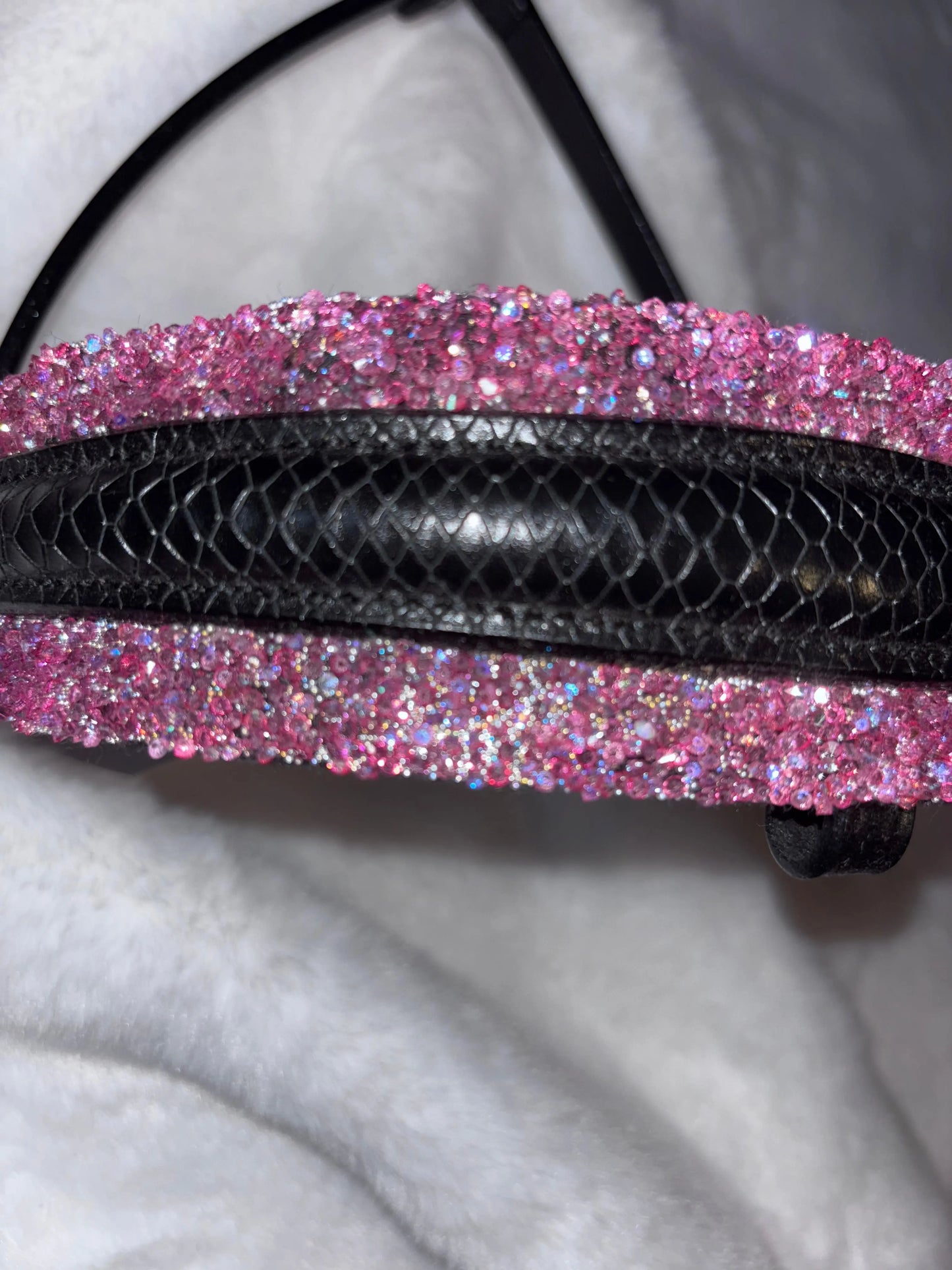 Black Venom Pink Crystal Stones CR-Harmonyequestrian