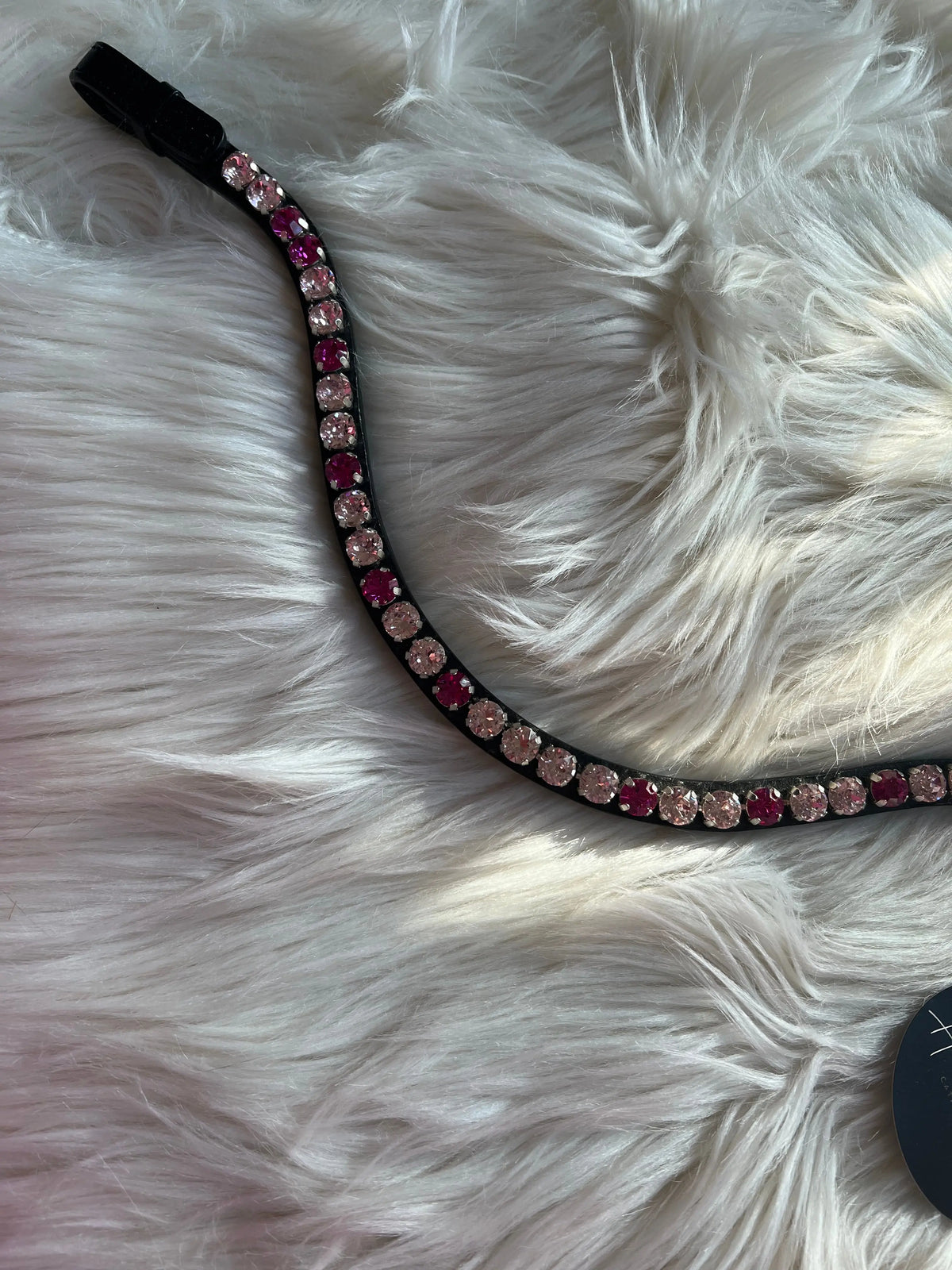 Lola Stirnbånd Crystal-Detail Nært billede