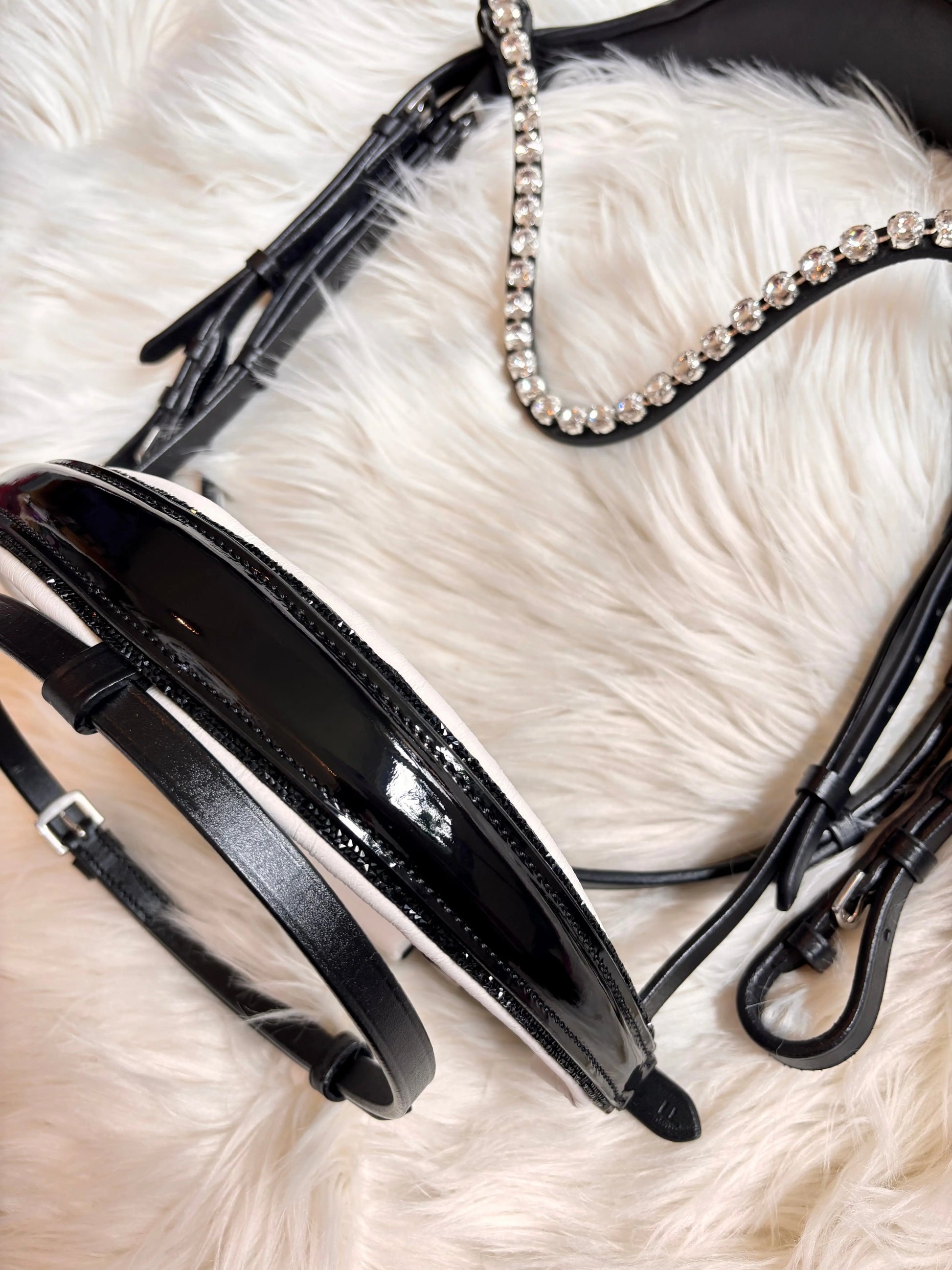 Classic Collection - Crystal Swan CR-Harmonyequestrian