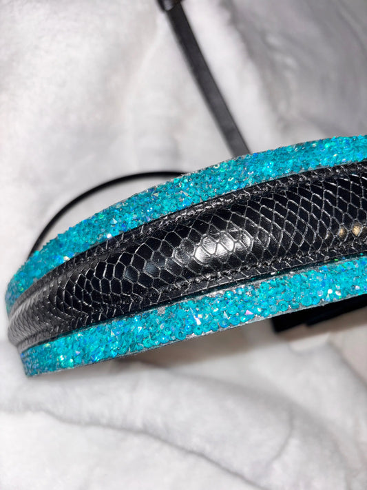 Black Venom Aqua Nasenriemen mit Sperrriemen CR-Harmonyequestrian