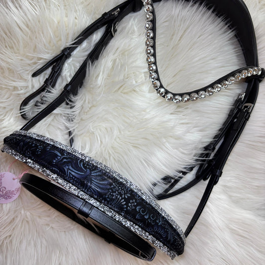 Blu Fiore - Florale Eleganz trifft klassischen Komfort – deine Trense mit Wow-Effekt. CR-Harmonyequestrian