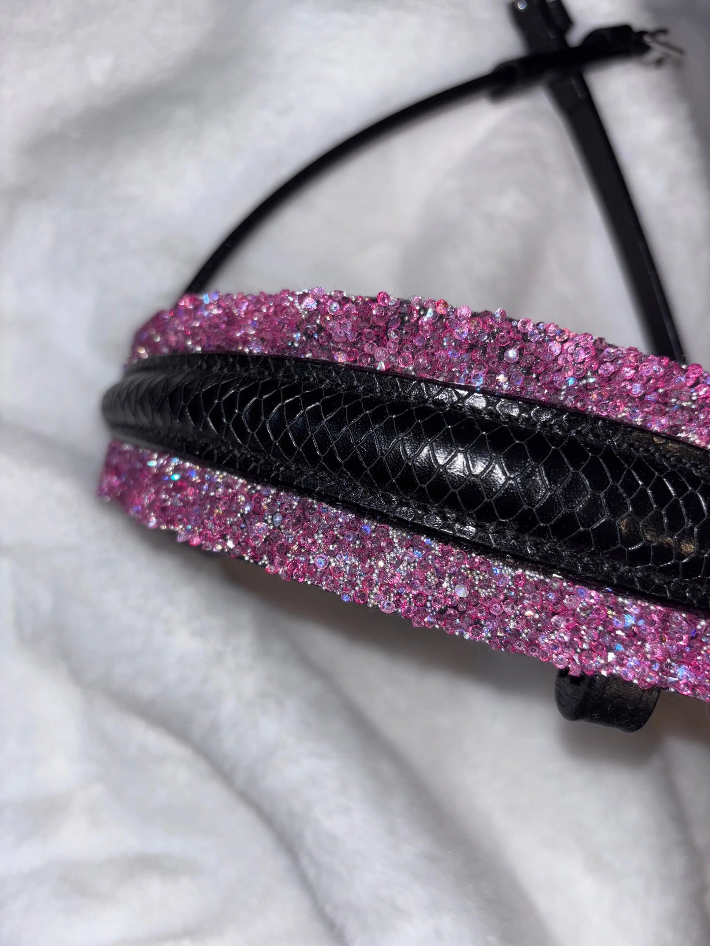 Black Venom Pink Crystal Stones CR-Harmonyequestrian