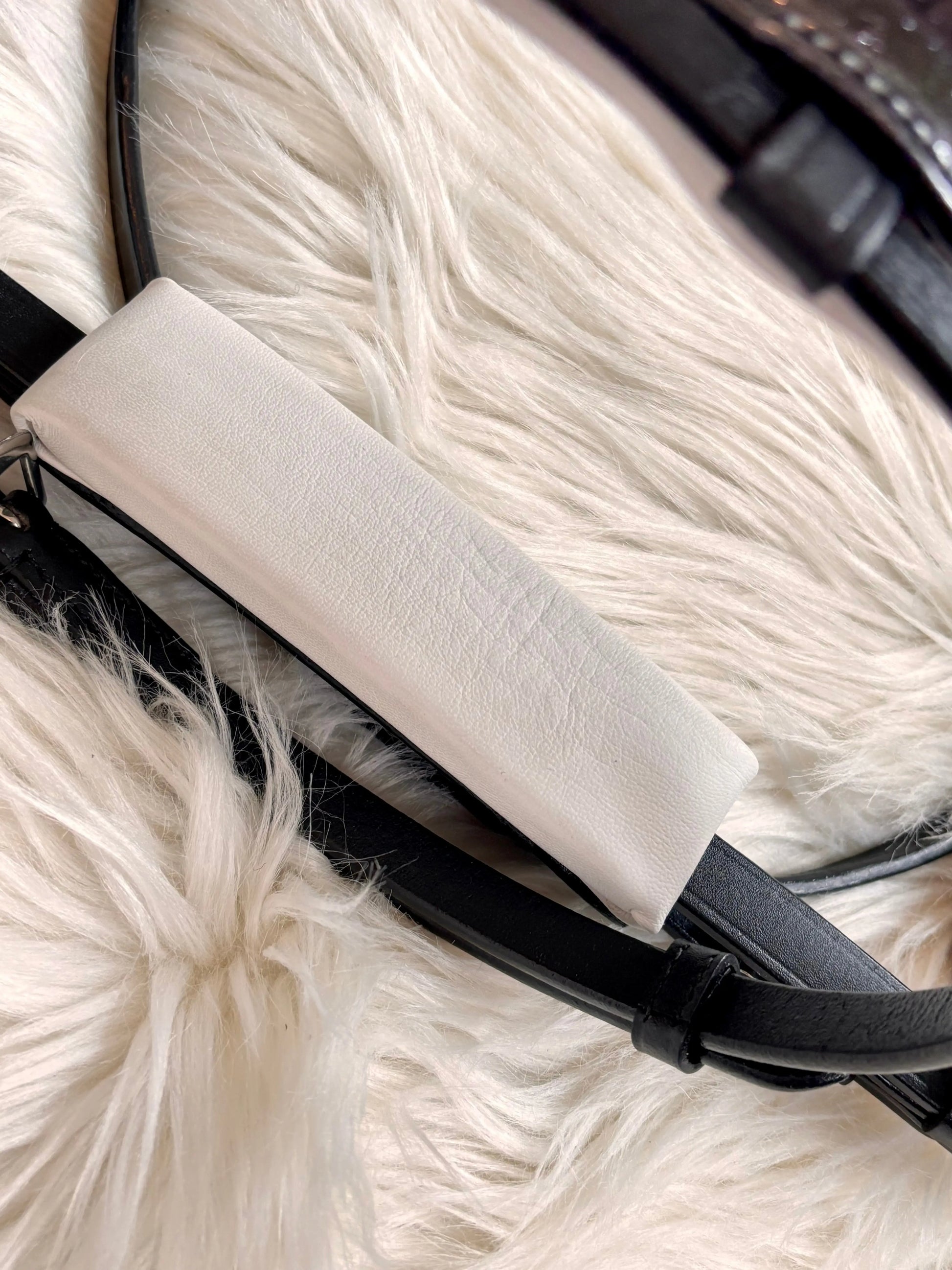 Trense Sparkle glitzernder Lack, weiß oder schwarz unterlegt - CR-Harmonyequestrian