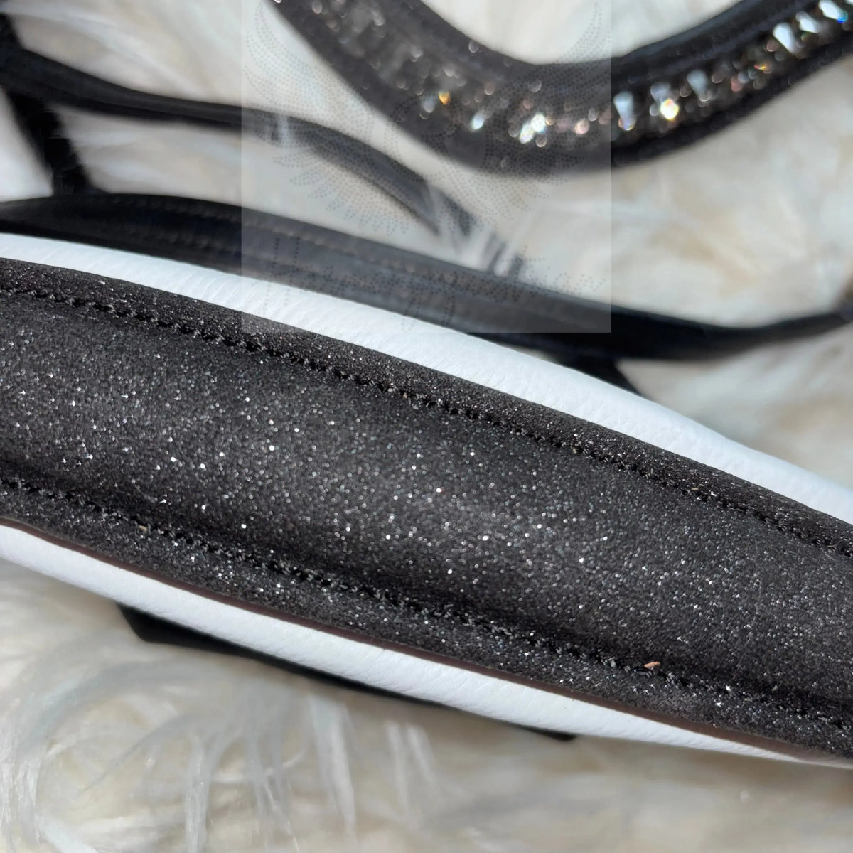 CR Harmony Bridle - Glitzer Edition Schwarz - gebisslose Trense für Pferde - Ansicht 3