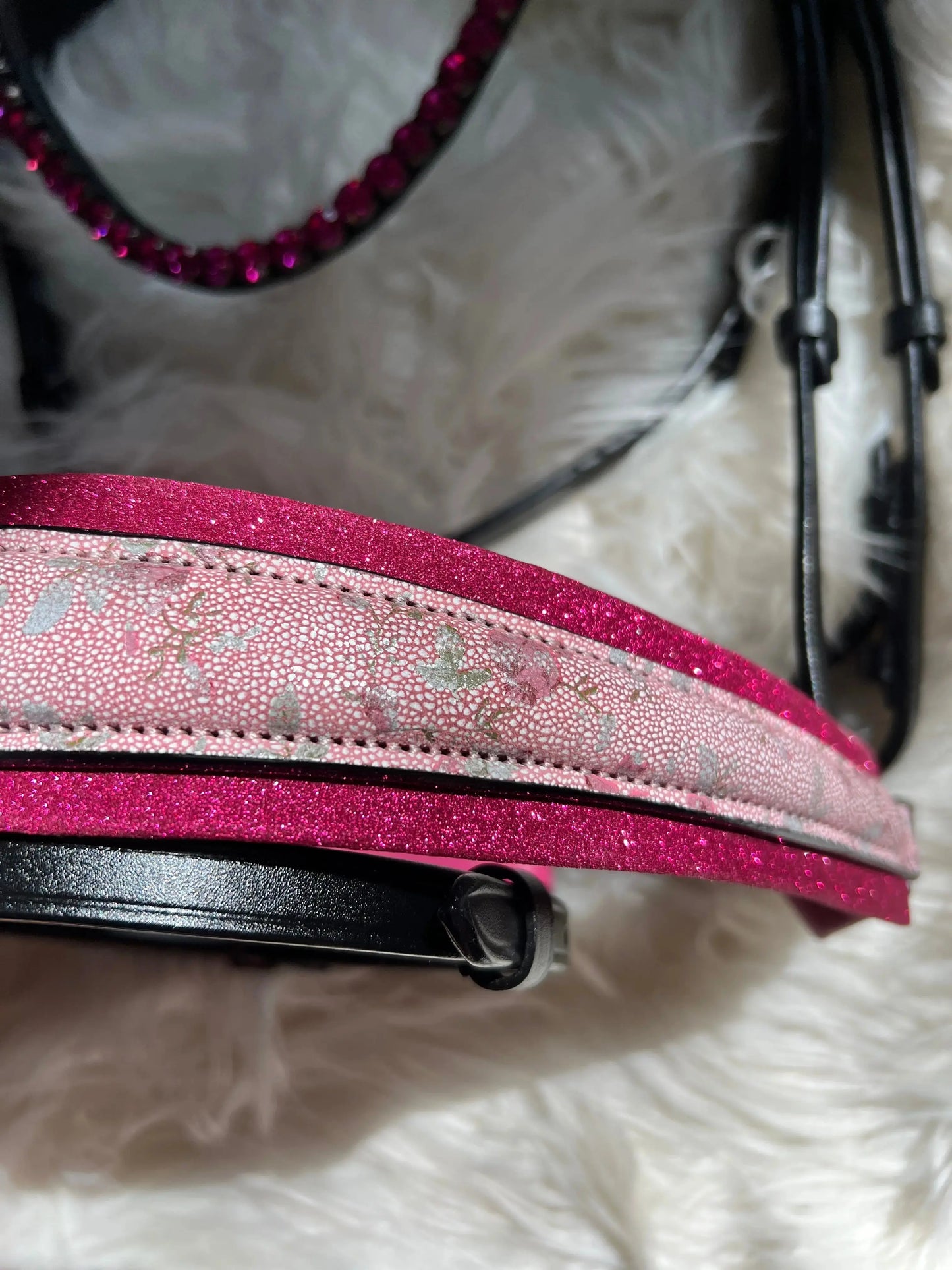 Trense „Rosé Glitter Blossom“ – mit abnehmbarem Sperrriemen CR-Harmonyequestrian