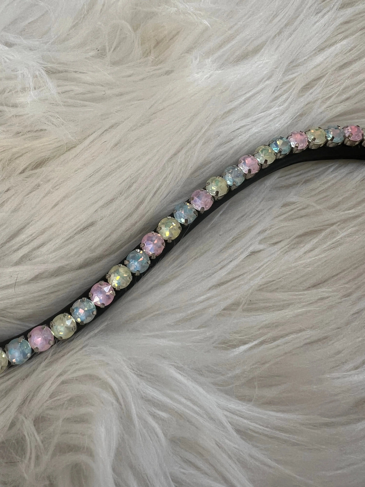 Pastel Aurora Slim Stirnriemen 8mm Pastell Crystals Gesamtansicht