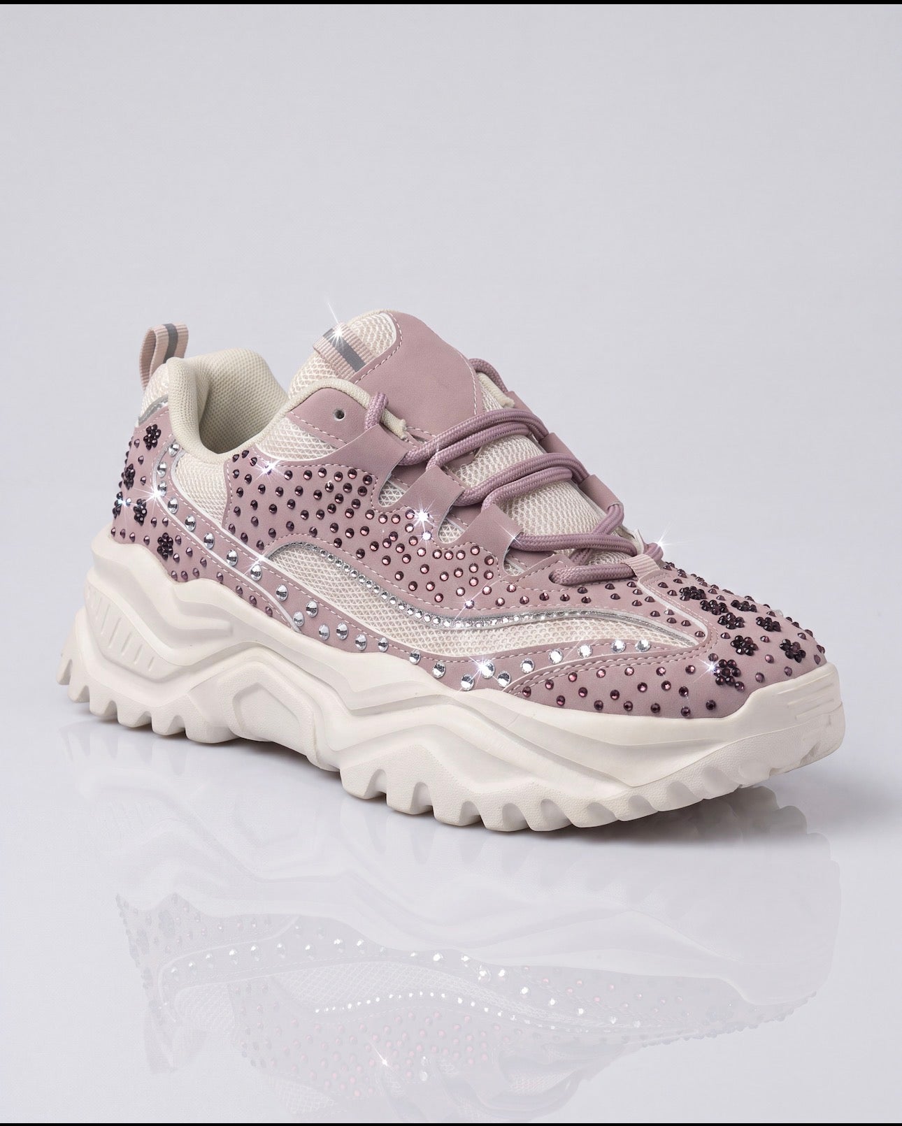 Crystal Plateau Sneaker Amethyst Bloom – handbesetztes Unikat in Lila-Rosa
