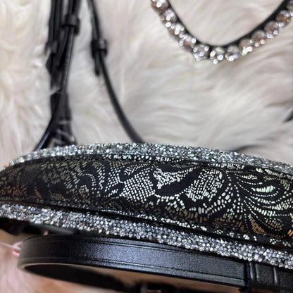 Trense „Silver Lace“ – 4 Reihen Crystal Rocks & edles Lace-Design CR-Harmonyequestrian