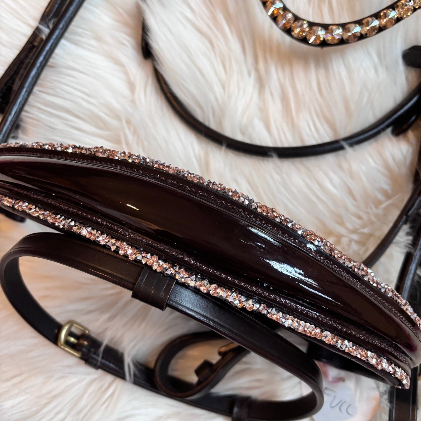 Brown Lacquer Champagne – Rundgenäht, Soft-Genick, Einzelstück (vergünstigt) CR-Harmonyequestrian