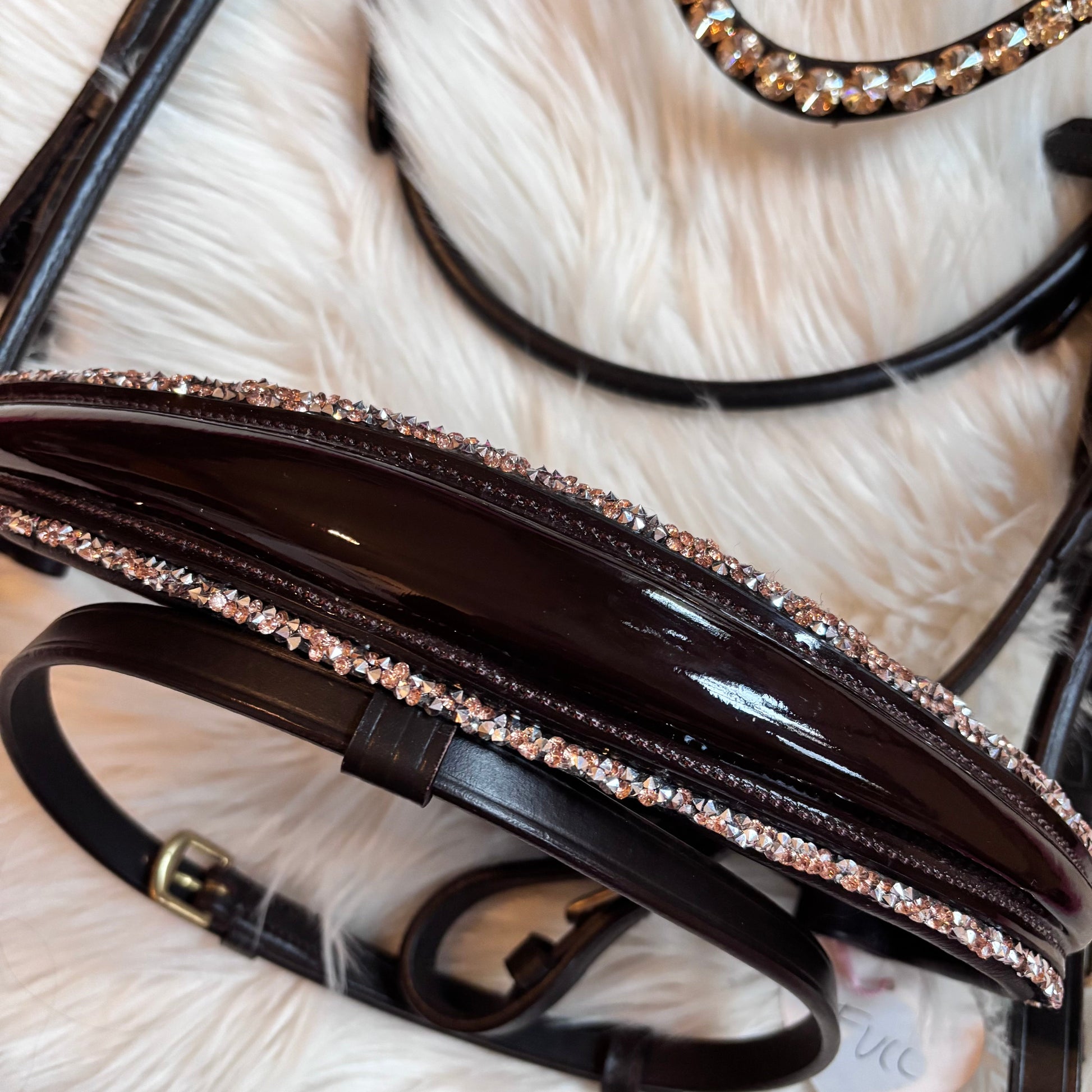 Brown Lacquer Champagne – Rundgenäht, Soft-Genick, Einzelstück (vergünstigt) CR-Harmonyequestrian