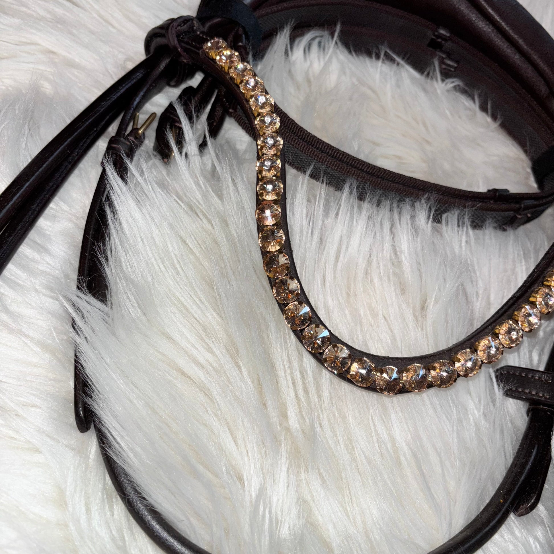 Brown Lacquer Champagne – Rundgenäht, Soft-Genick, Einzelstück (vergünstigt) CR-Harmonyequestrian