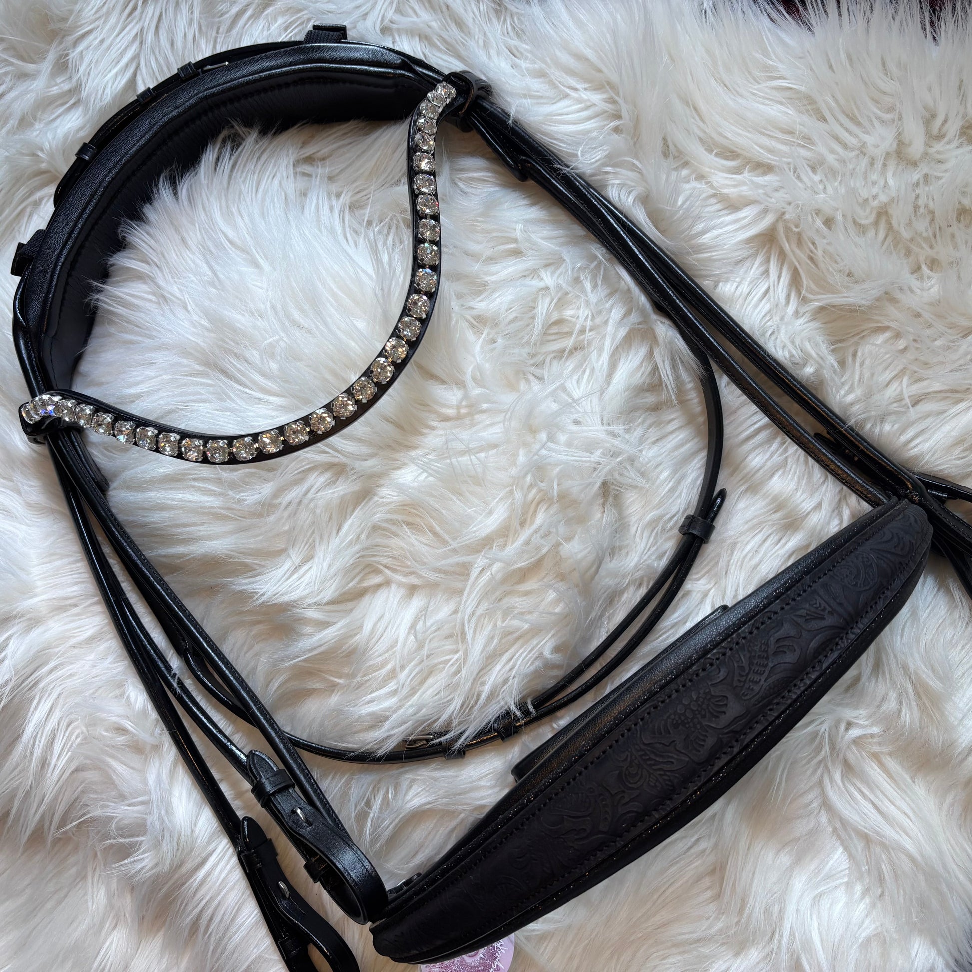 Kandare „Black Bloom“ – rundgenäht & elegant mit Blumenmuster CR-Harmonyequestrian