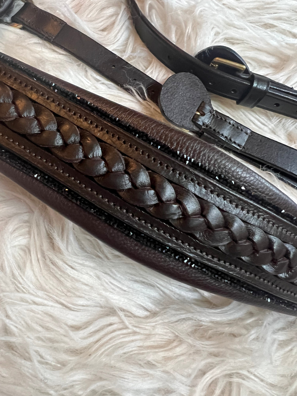 Midnight Supreme braun mit Crystal Rocks schwarz mit goldenen Beschlägen