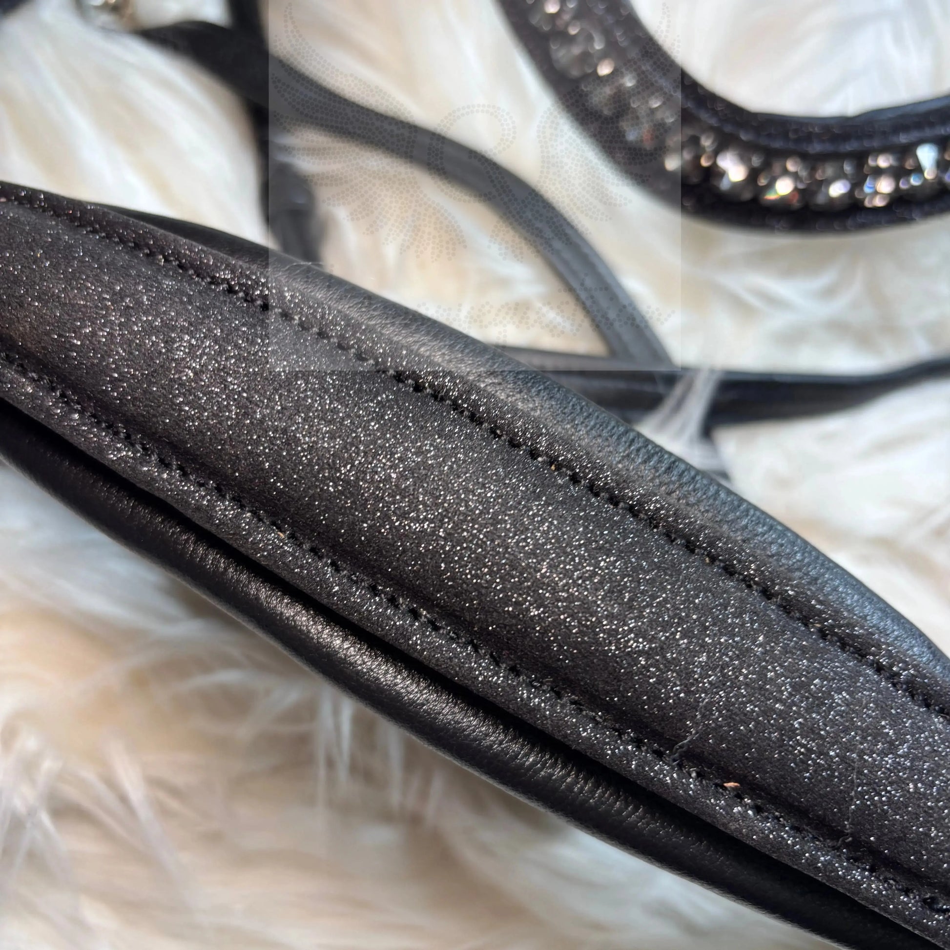 CR Harmony Bridle - Glitzer Edition Schwarz - gebisslose Trense für Pferde - Ansicht 2