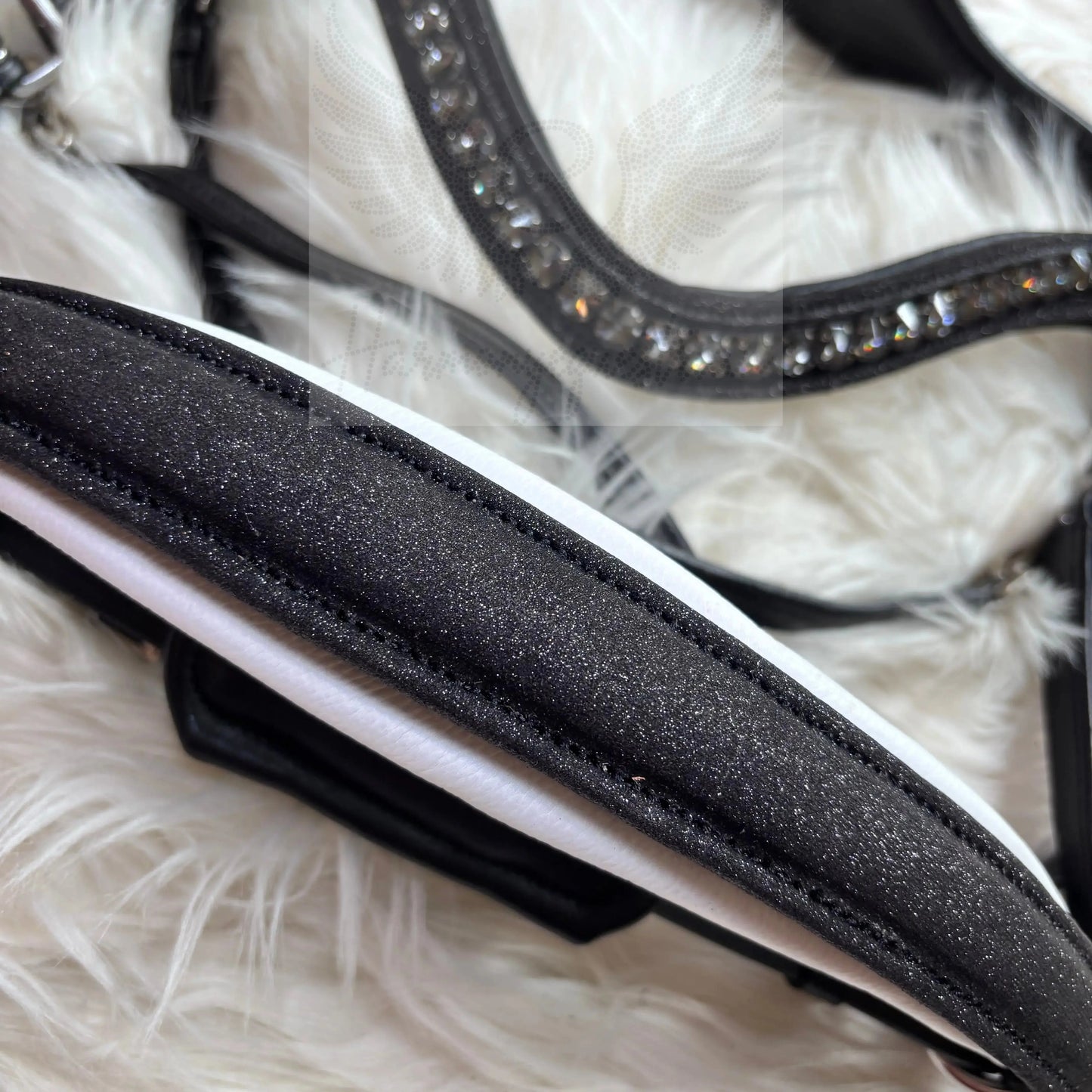 CR Harmony Bridle - Glitzer Edition Schwarz - gebisslose Trense für Pferde - Ansicht 4