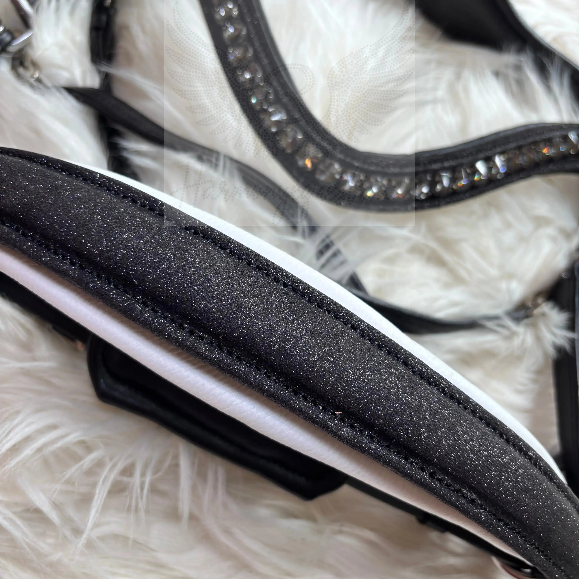 CR Harmony Bridle - Glitzer Edition Schwarz - gebisslose Trense für Pferde - Ansicht 4