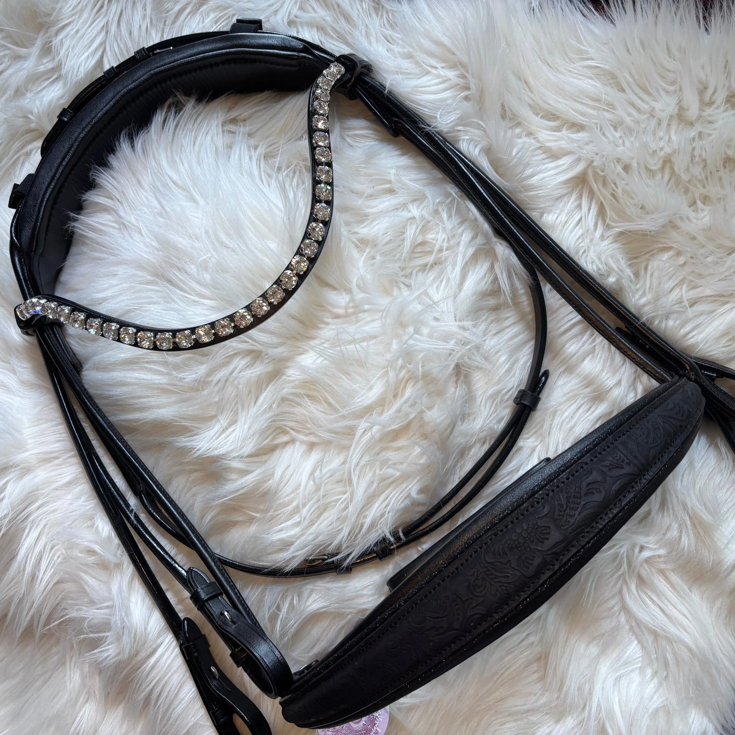 Kandare „Black Bloom“ – rundgenäht & elegant mit Blumenmuster CR-Harmonyequestrian