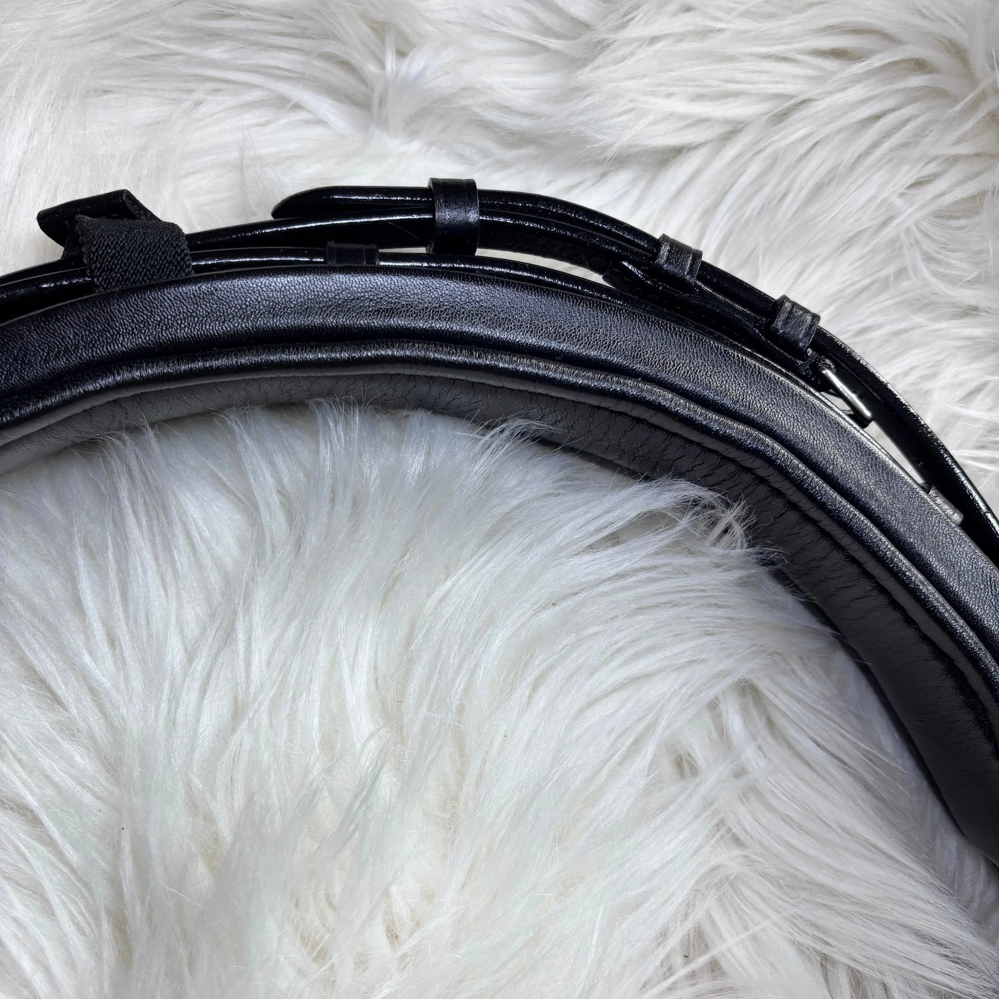 Kandare „Black Bloom“ – rundgenäht & elegant mit Blumenmuster CR-Harmonyequestrian